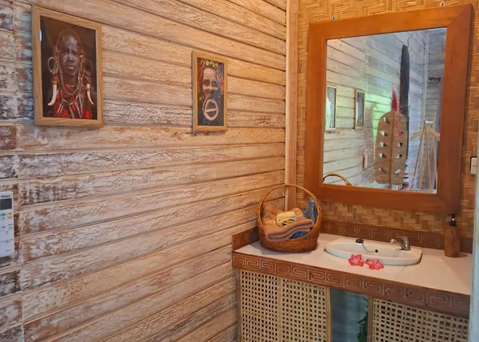 Riccio Guest House&cafe 4* Nusa Lembongan