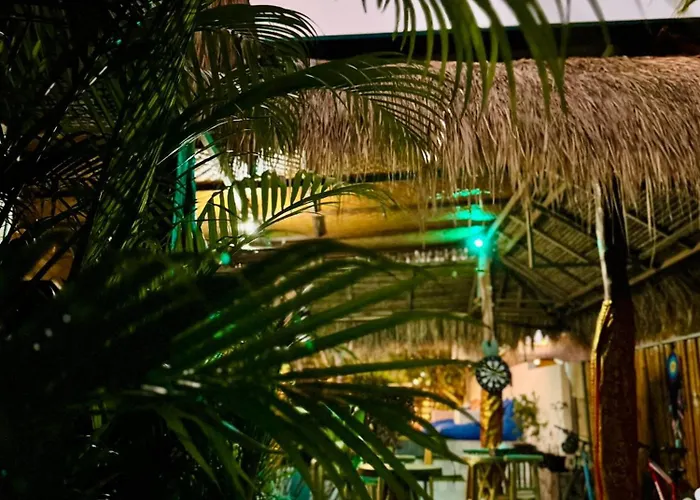Riccio Guest House&cafe 4* Nusa Lembongan