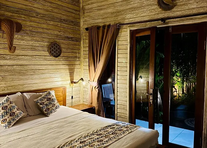 Riccio Guest House&cafe Maison d'hôtes Nusa Lembongan